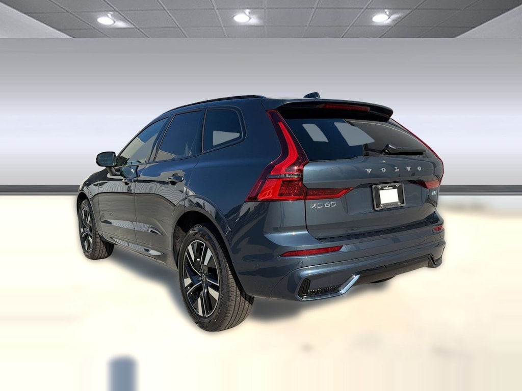 New 2026 Volvo XC60 B5 Plus SUV