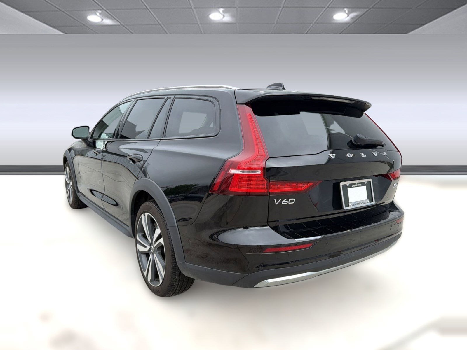V60 Cross Country Plus Wagon