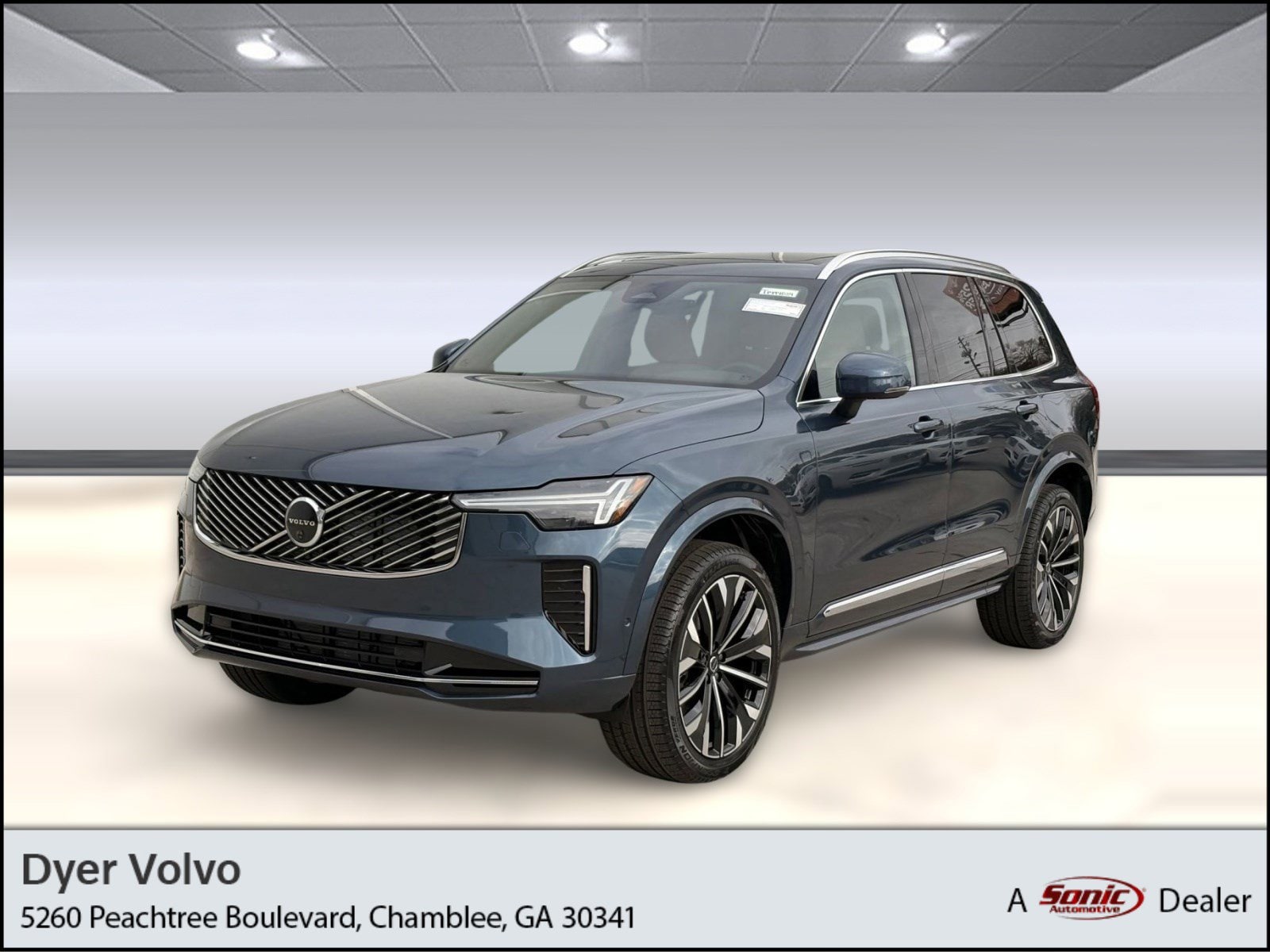 2026 Volvo XC90 Plus's photo