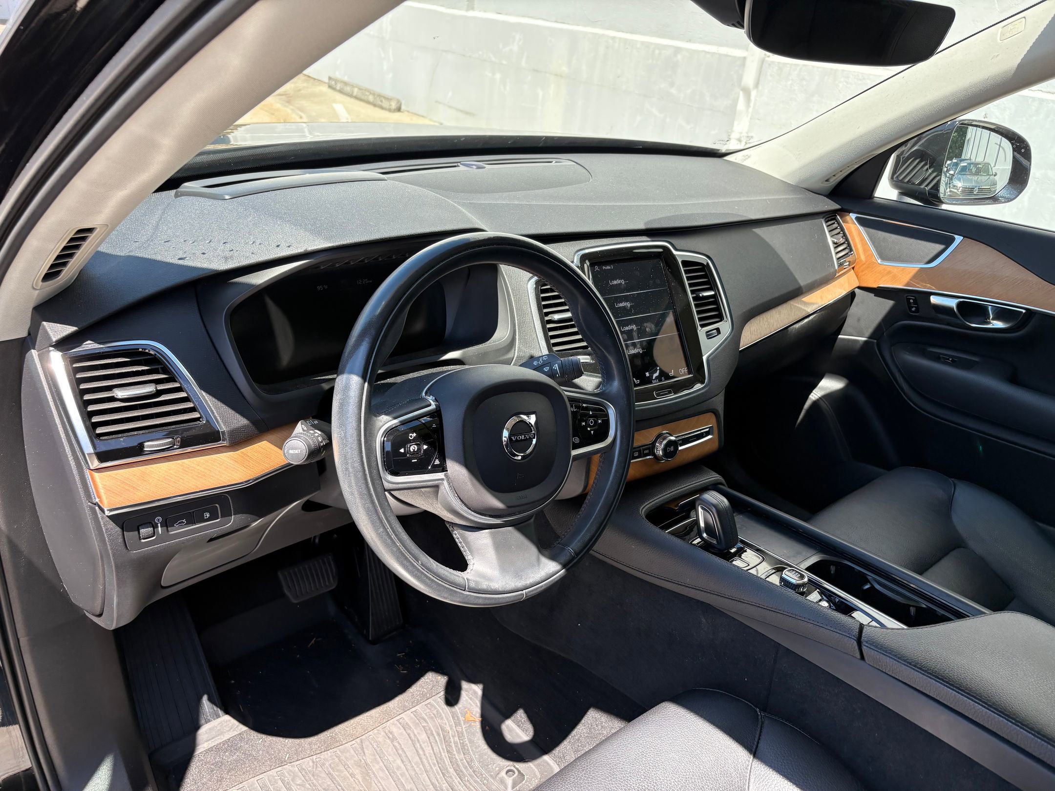 2021 Volvo XC90 Recharge Inscription photo 4