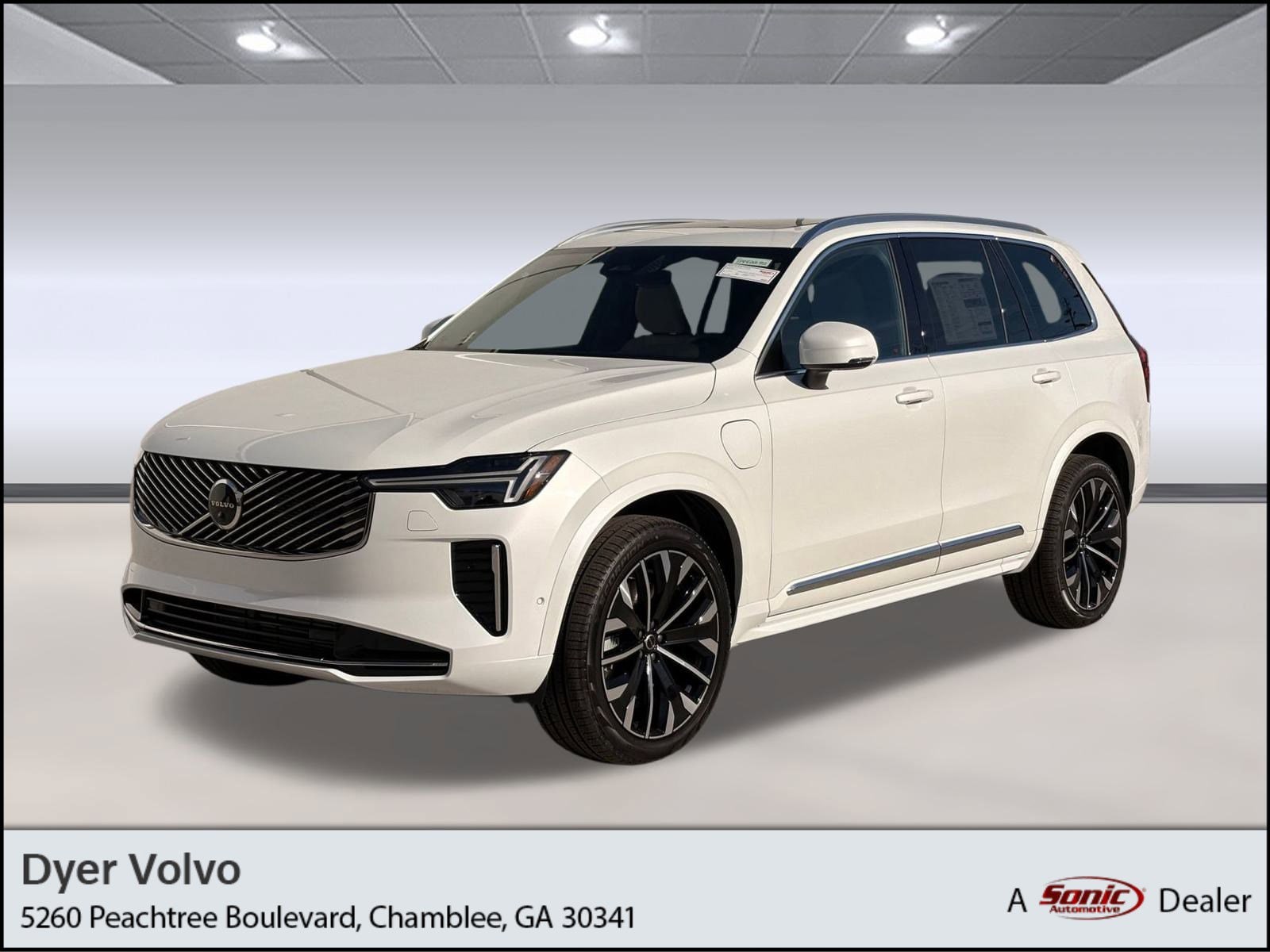 2026 Volvo XC90 Plus's photo