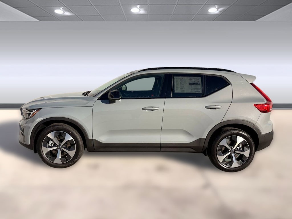 New 2026 Volvo XC40 B5 Plus SUV