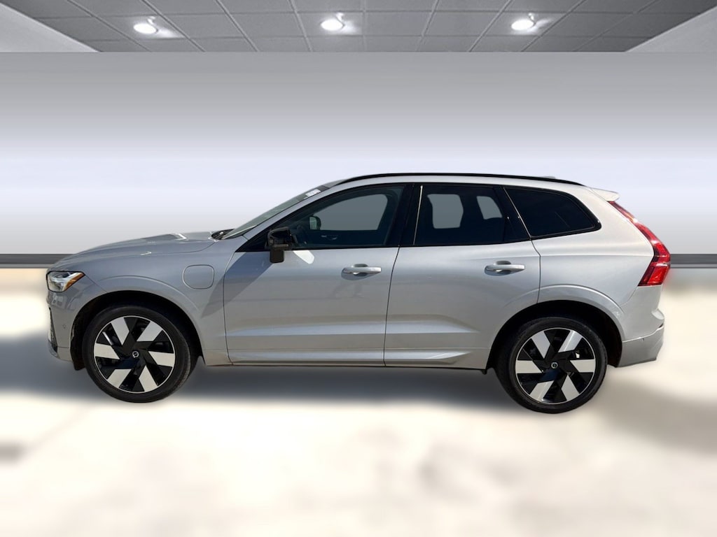 Certified 2024 Volvo XC60 plug-in hybrid Plus Dark Theme SUV