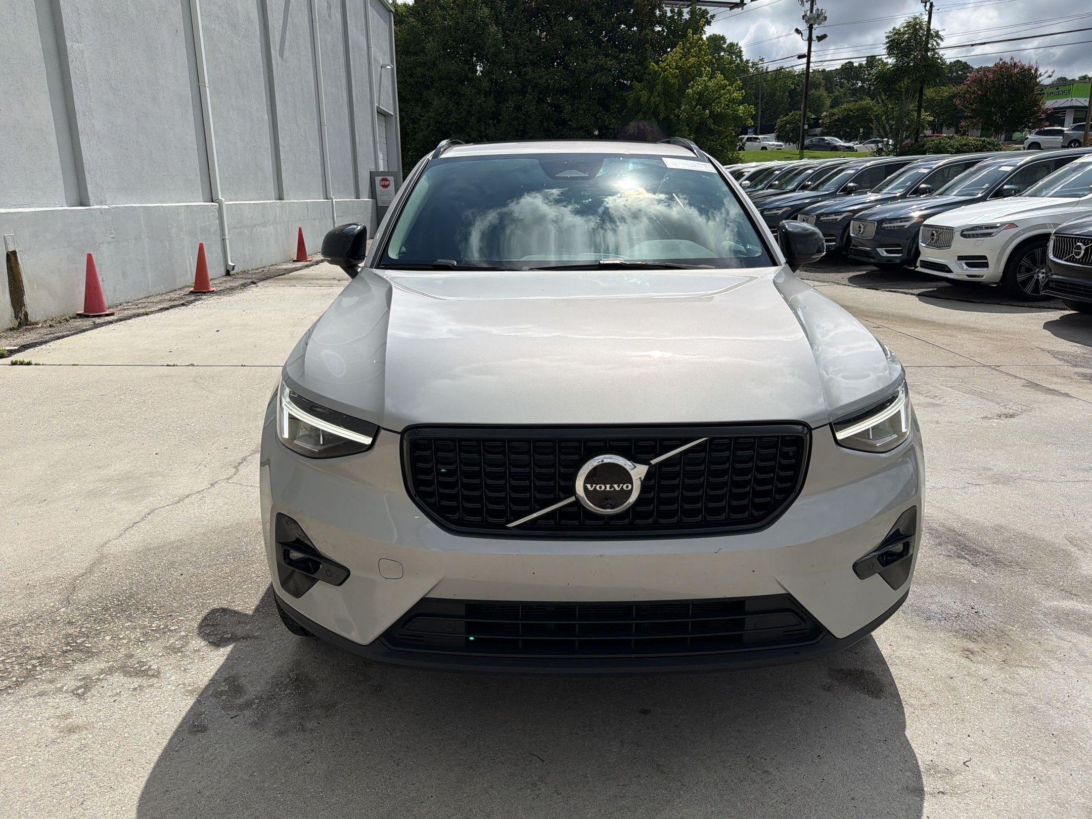 XC40 Plus Dark Theme SUV