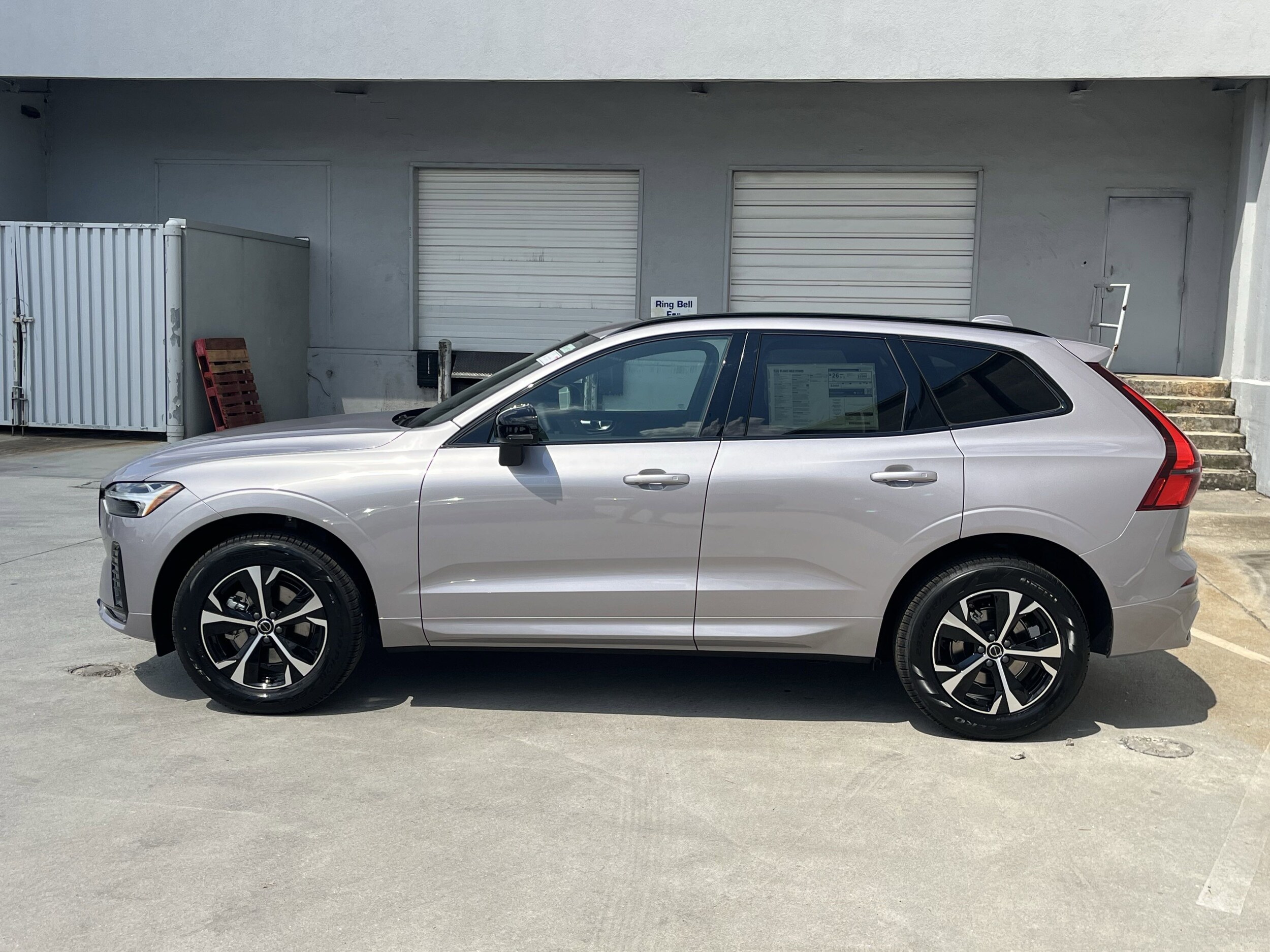 2026 Volvo XC60 B5 Core photo 3