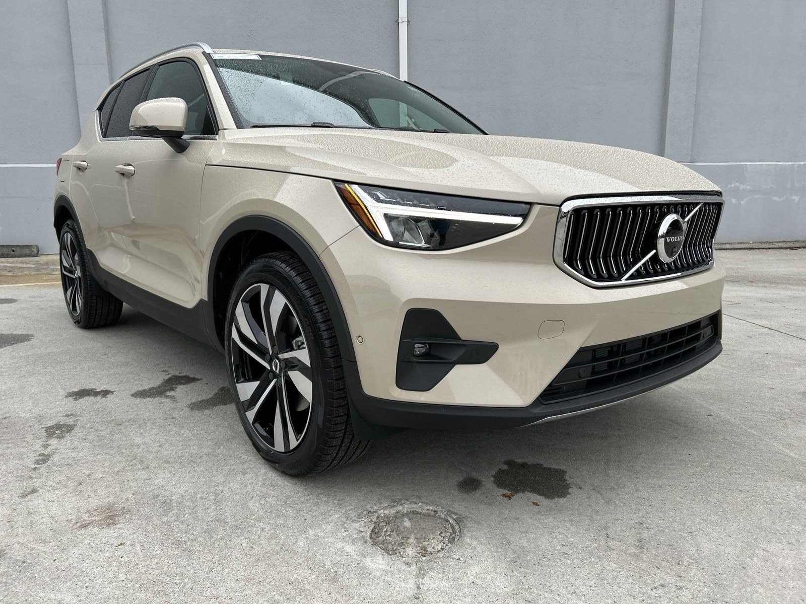 Used 2025 Volvo XC40 Plus with VIN YV4L12UE0S2455611 for sale in Chamblee, GA