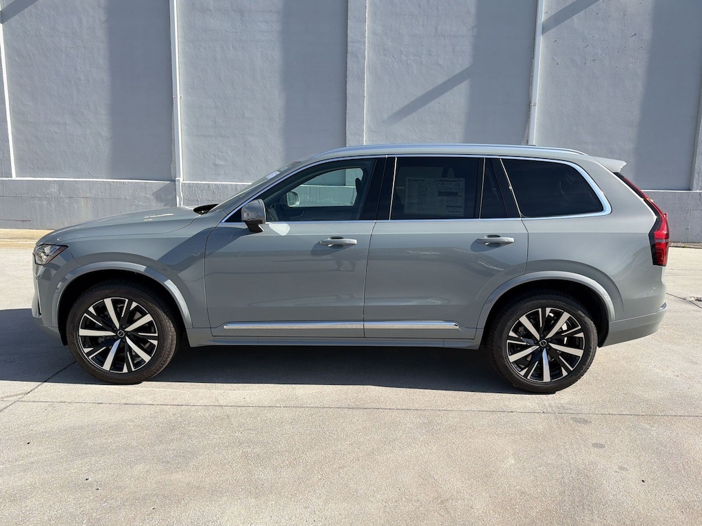 New 2026 Volvo XC90 B5 Core SUV