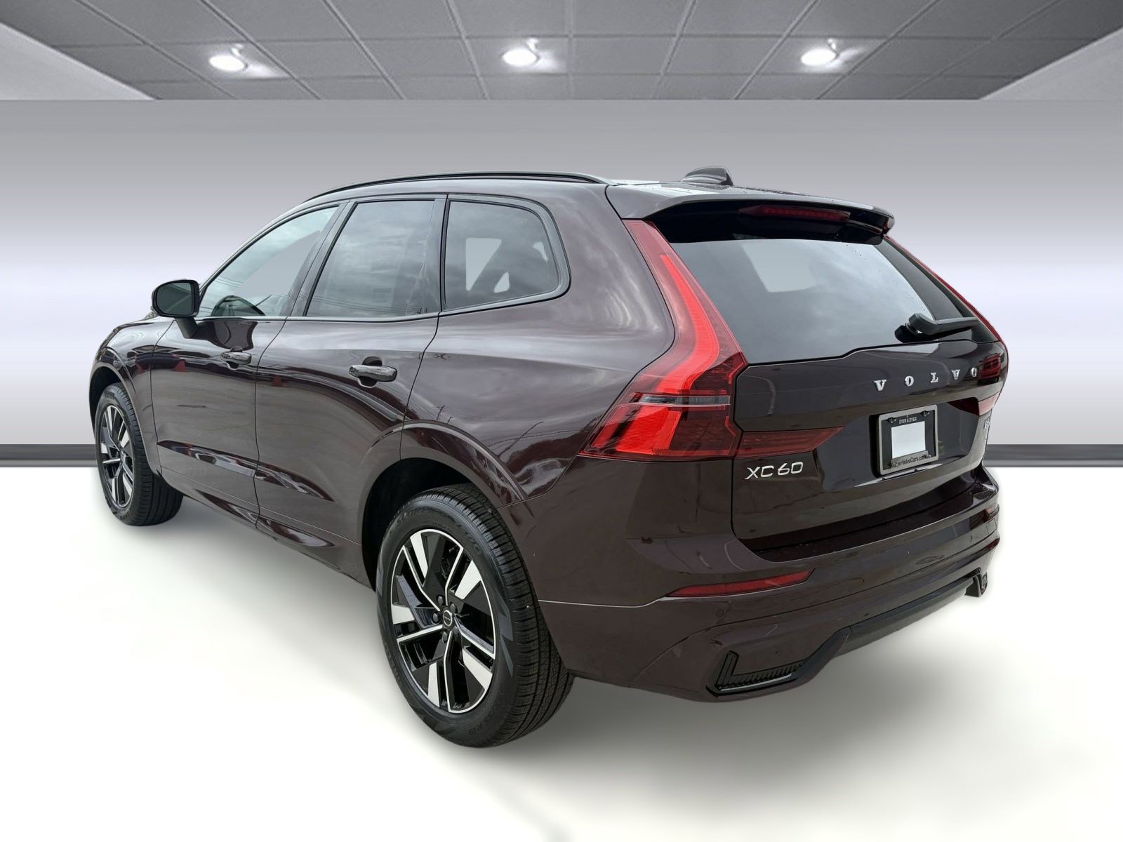 2026 Volvo XC60 B5 Core photo 2