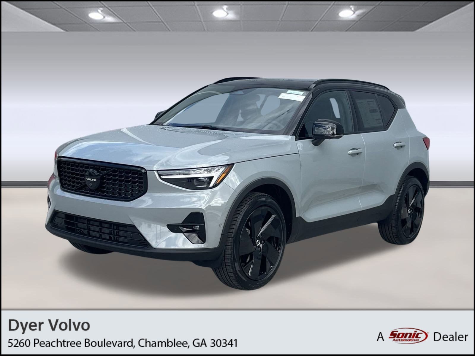 2026 Volvo XC40 Ultra Black Edition's photo