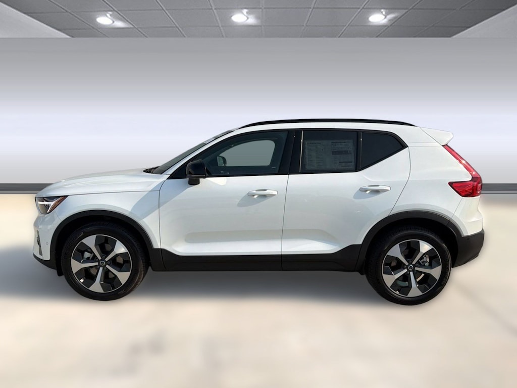 Used 2026 Volvo XC40 B5 Plus SUV