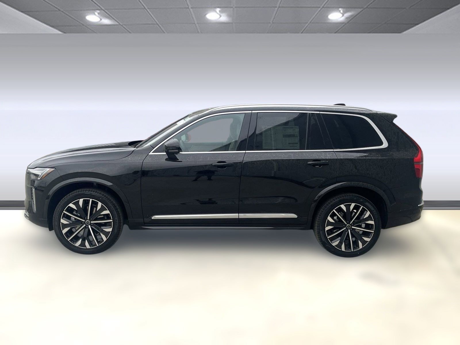 2025 Volvo XC90 Core photo 2