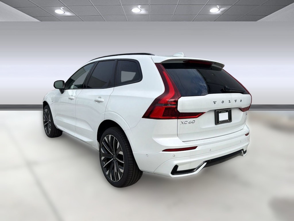 New 2026 Volvo XC60 plug-in hybrid T8 Ultra SUV