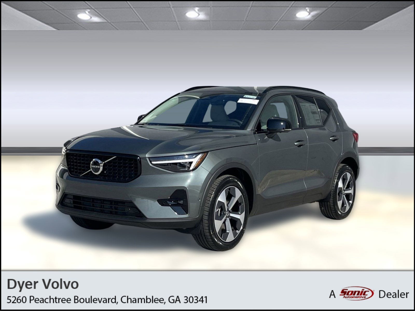 2026 Volvo XC40 SUV 
