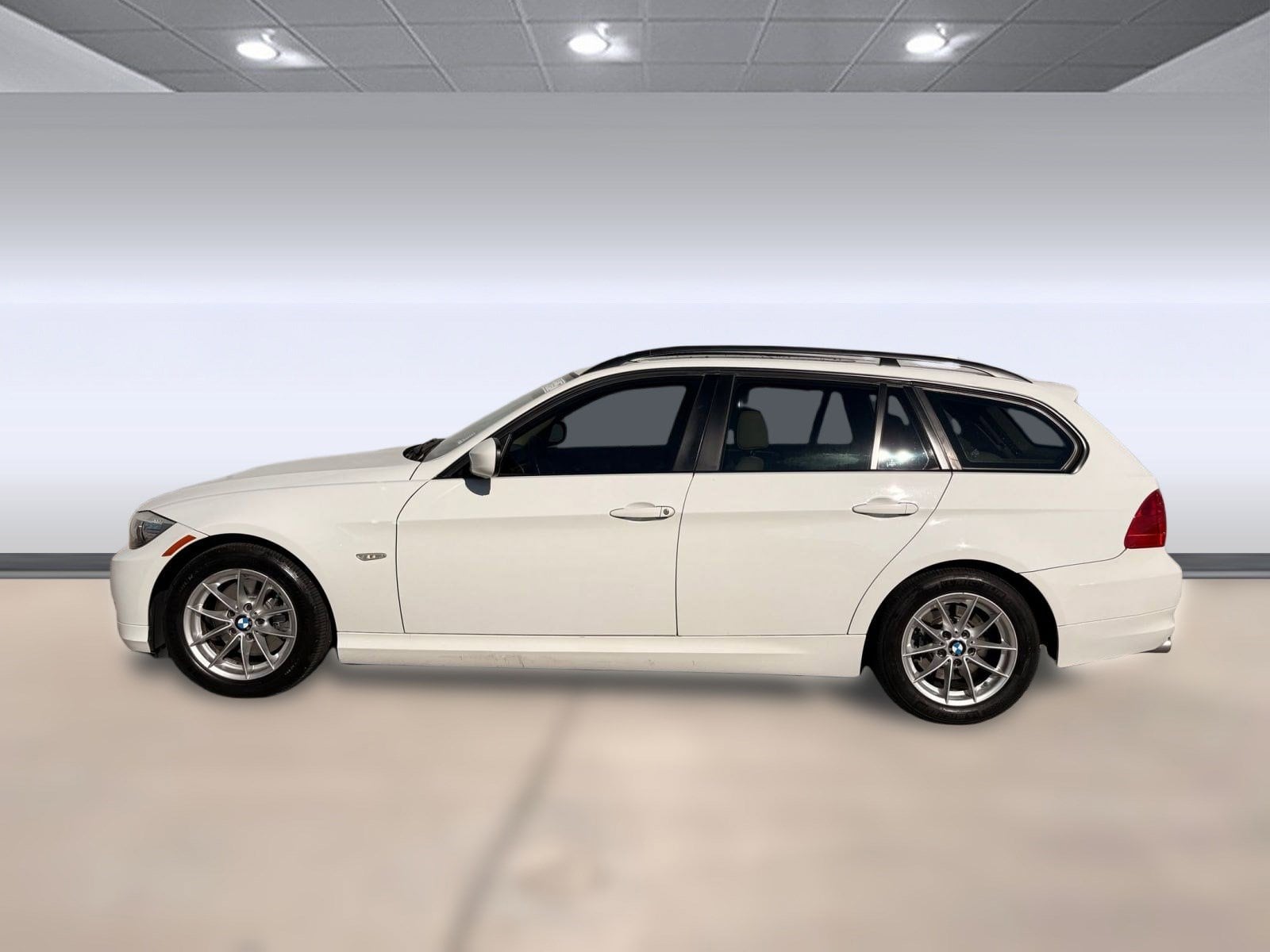 Used 2010 BMW 3 Series 328i with VIN WBAUT9C51AA191425 for sale in Chamblee, GA
