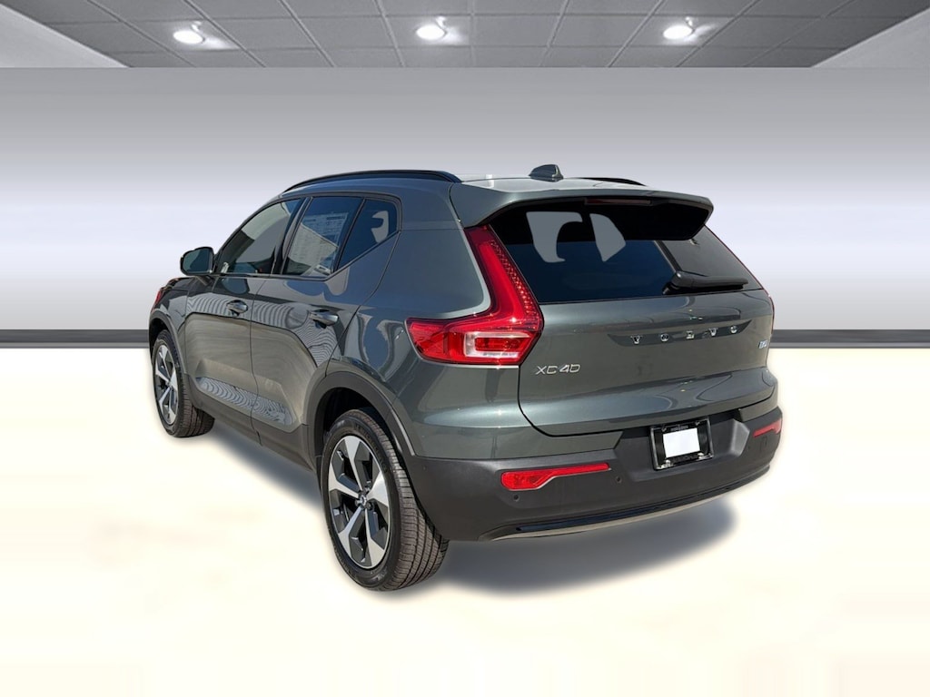 New 2026 Volvo XC40 B5 Plus SUV
