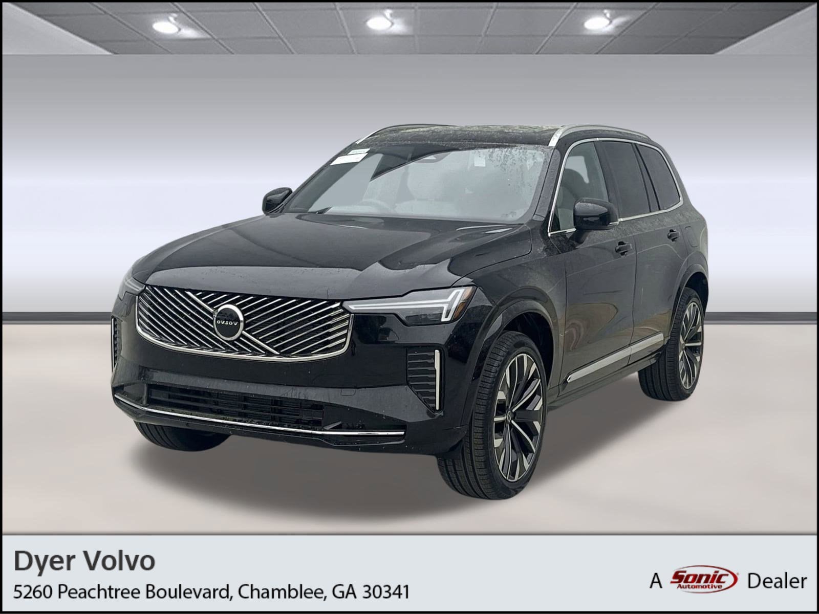 2025 Volvo XC90 Core's photo