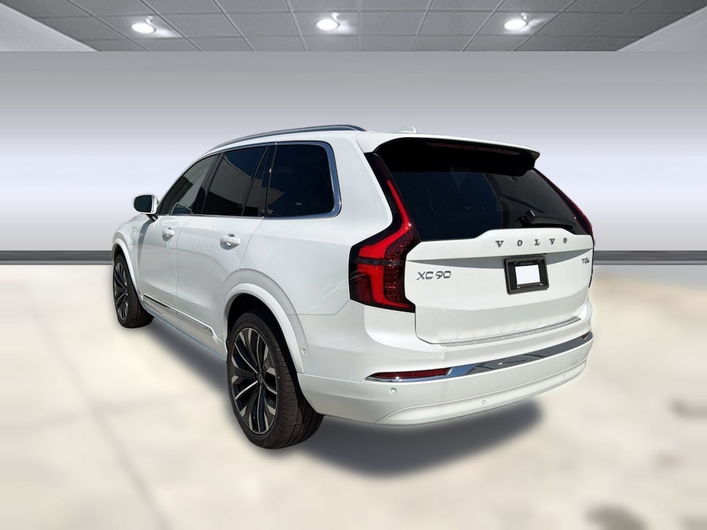 New 2026 Volvo XC90 plug-in hybrid T8 Plus 7-Seater SUV
