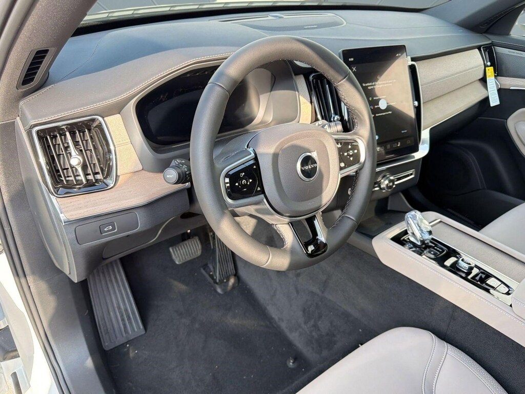 New 2026 Volvo XC90 B6 Plus 7-Seater SUV