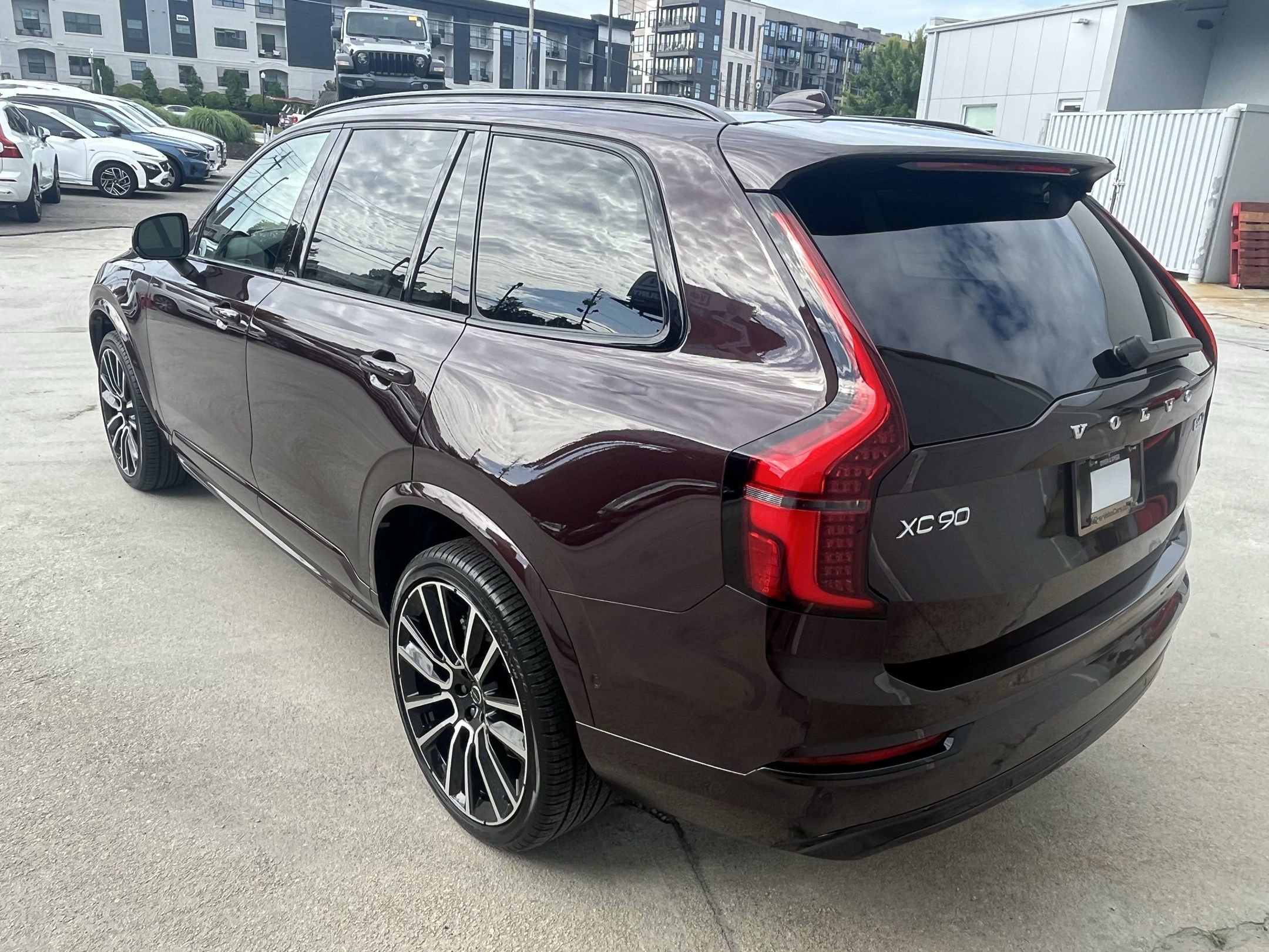 2026 Volvo XC90 photo 2