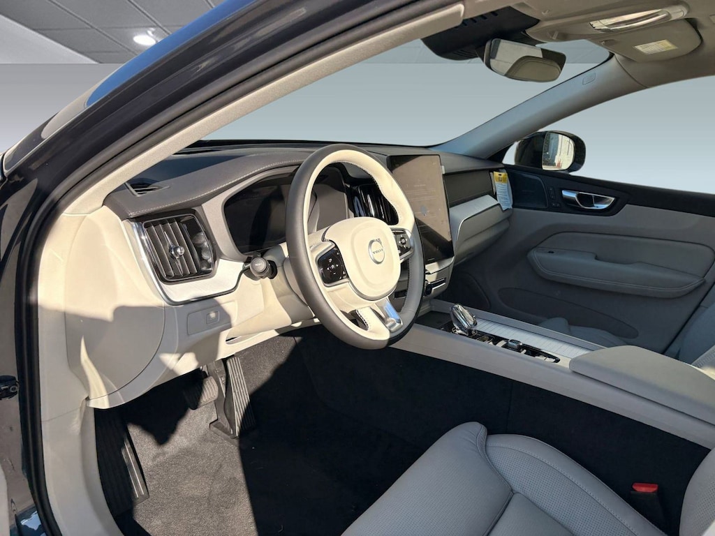 New 2026 Volvo XC60 B5 Ultra SUV