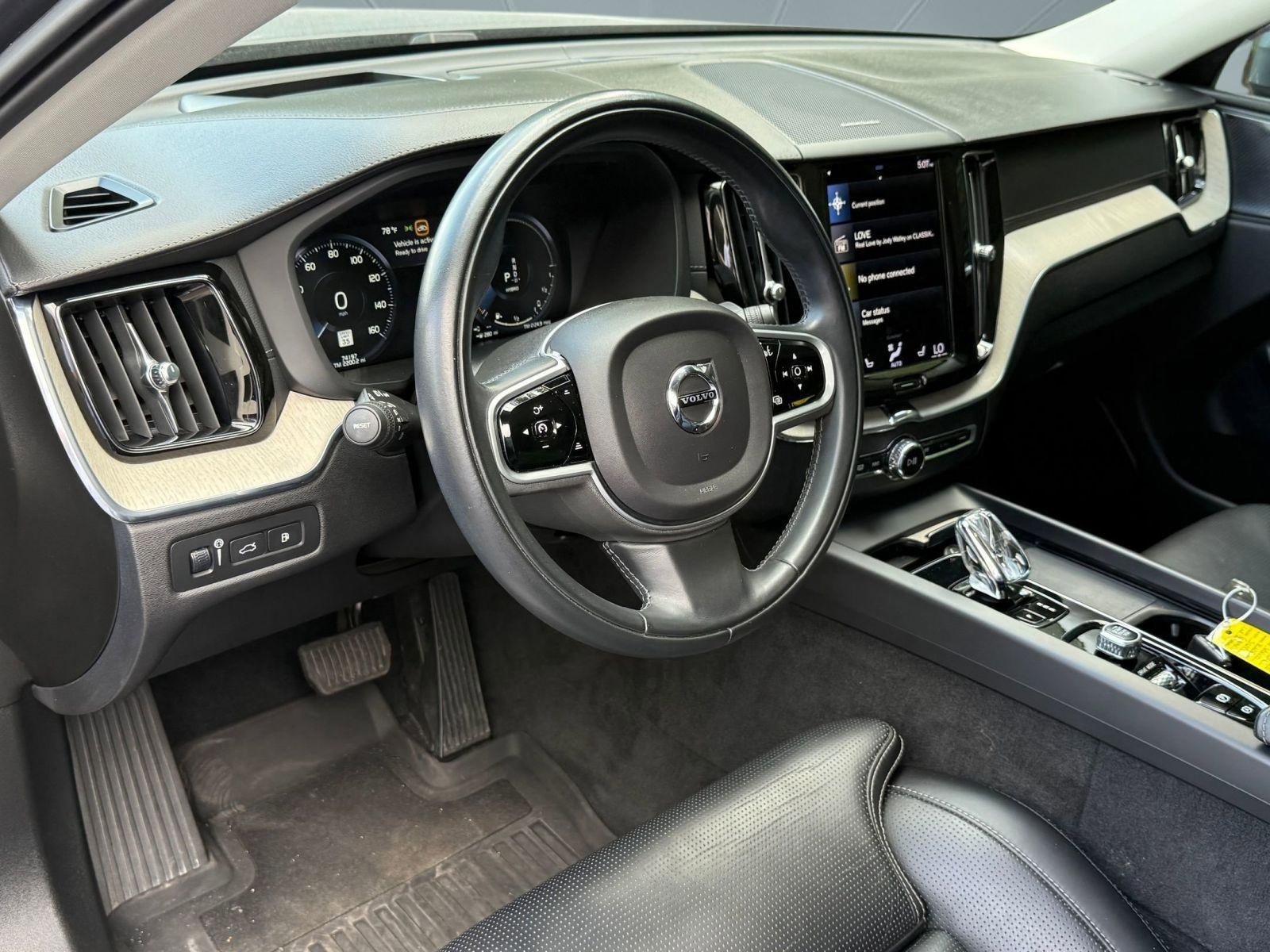 2021 Volvo XC60 Recharge Hybrid T8 Inscription photo 4