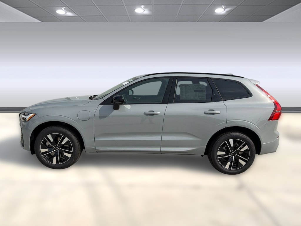 New 2026 Volvo XC60 plug-in hybrid T8 Core SUV