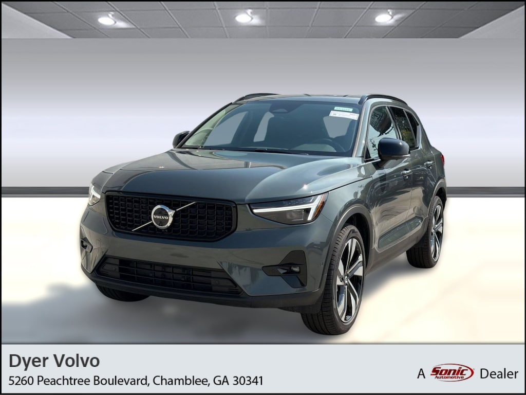 New 2026 Volvo XC40 B5 Plus SUV