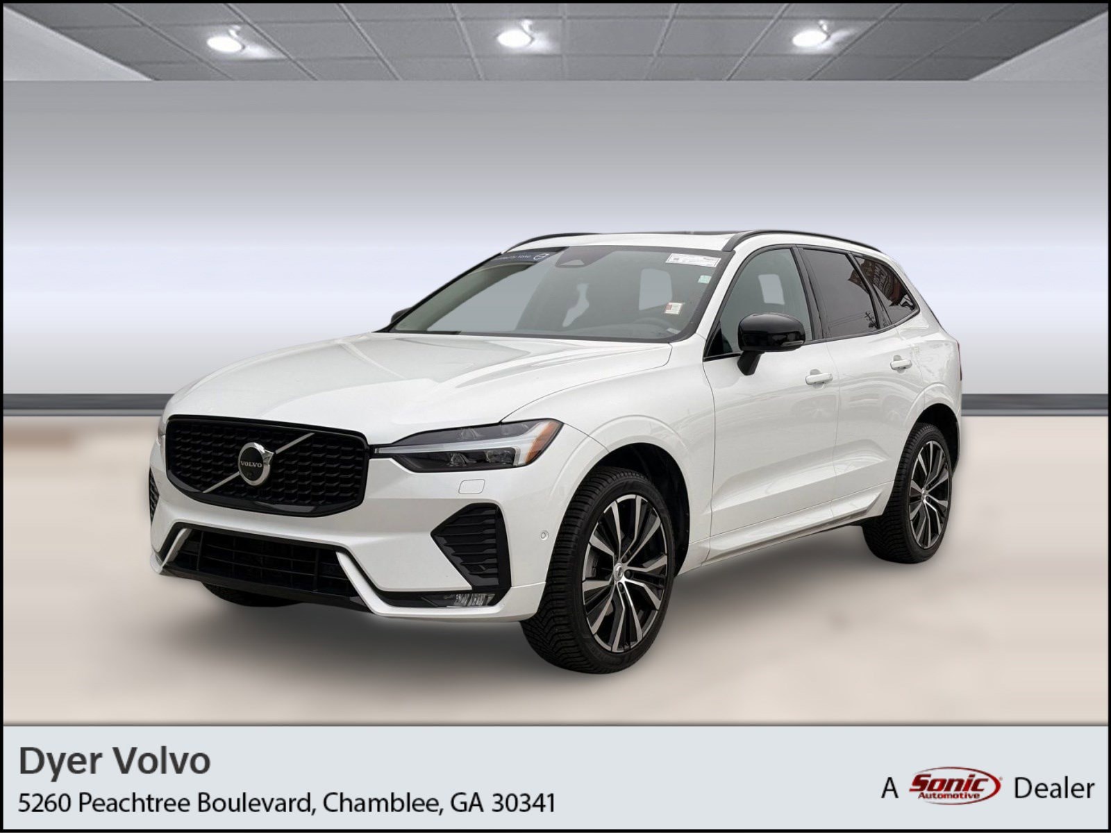 2023 Volvo XC60 Plus's photo