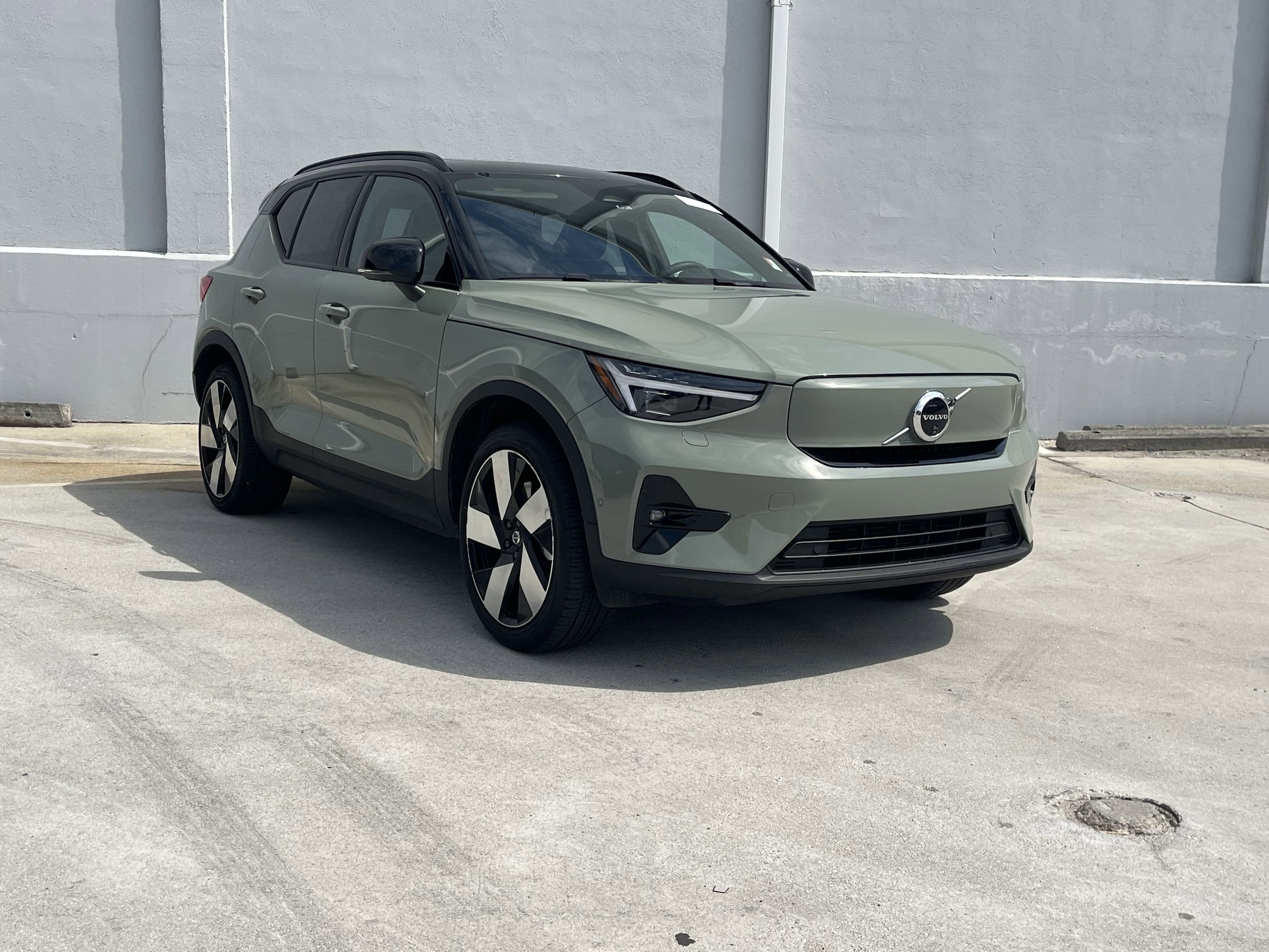 Certified 2024 Volvo XC40 Ultimate with VIN YV4ER3XM8R2282988 for sale in Chamblee, GA