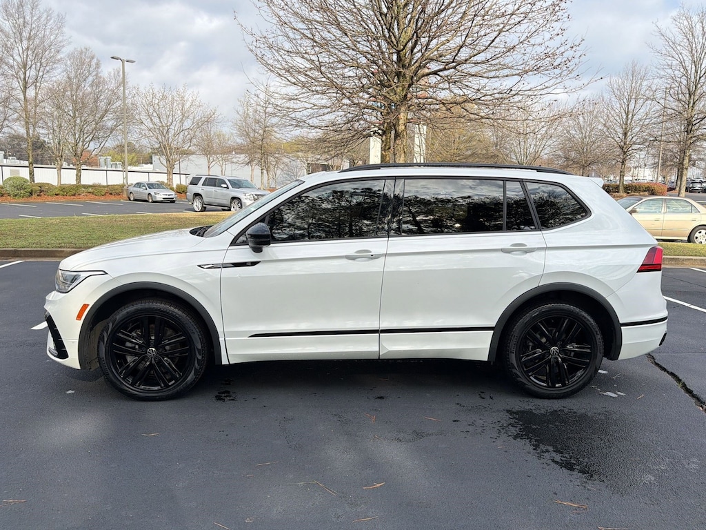 Used 2022 Volkswagen Tiguan SE R-Line Black SUV
