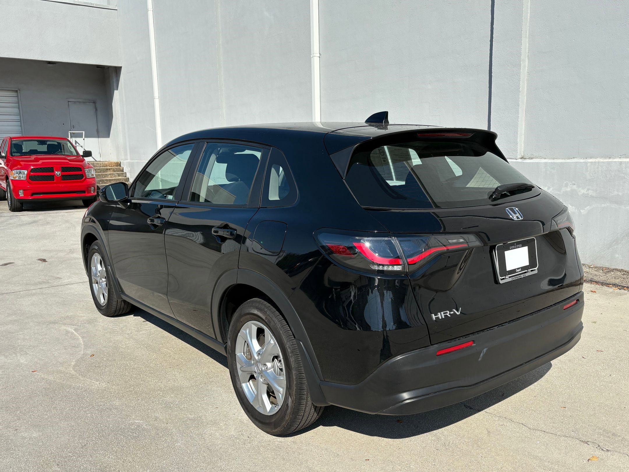 2023 Honda HR-V LX photo 3