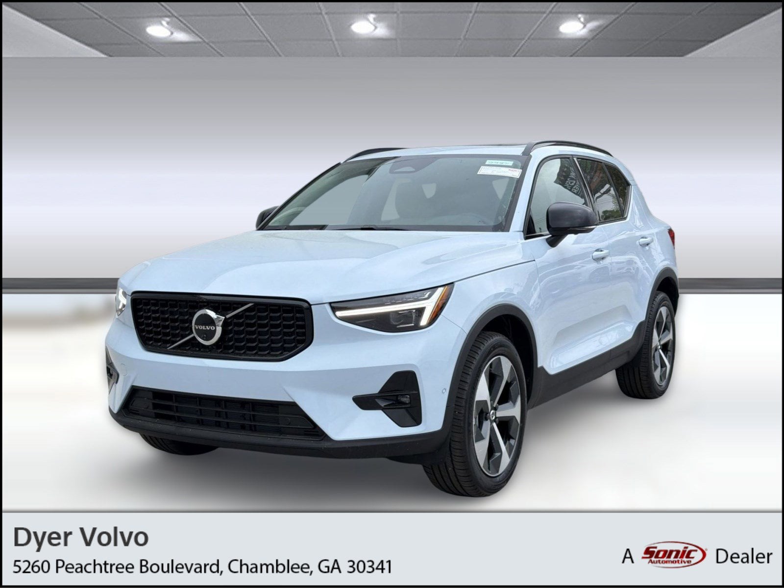 2026 Volvo XC40 B5 Plus Dark AWD's photo