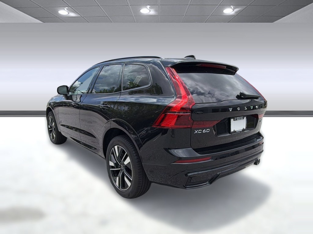 New 2026 Volvo XC60 B5 Plus SUV