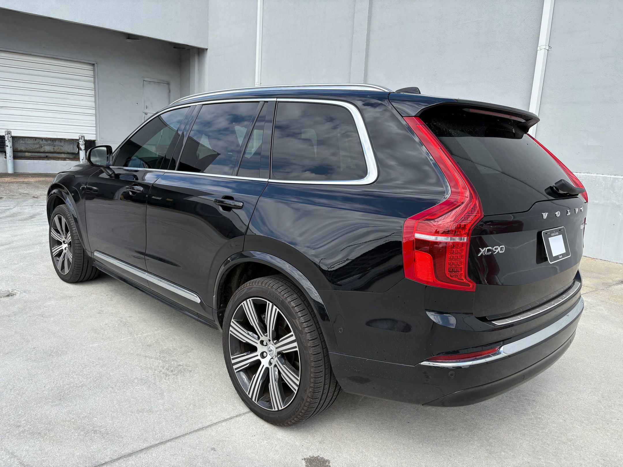 2023 Volvo XC90 Ultimate photo 3