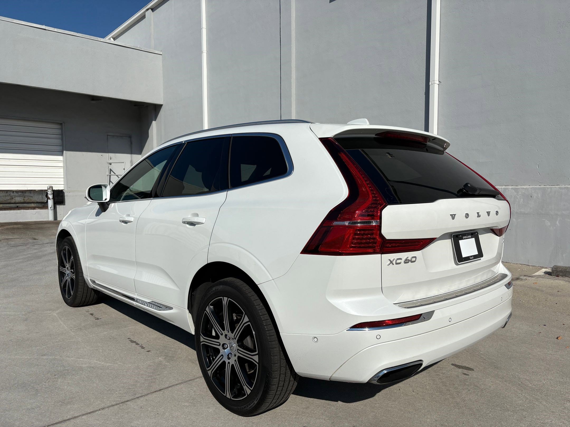2021 Volvo XC60 Inscription photo 3