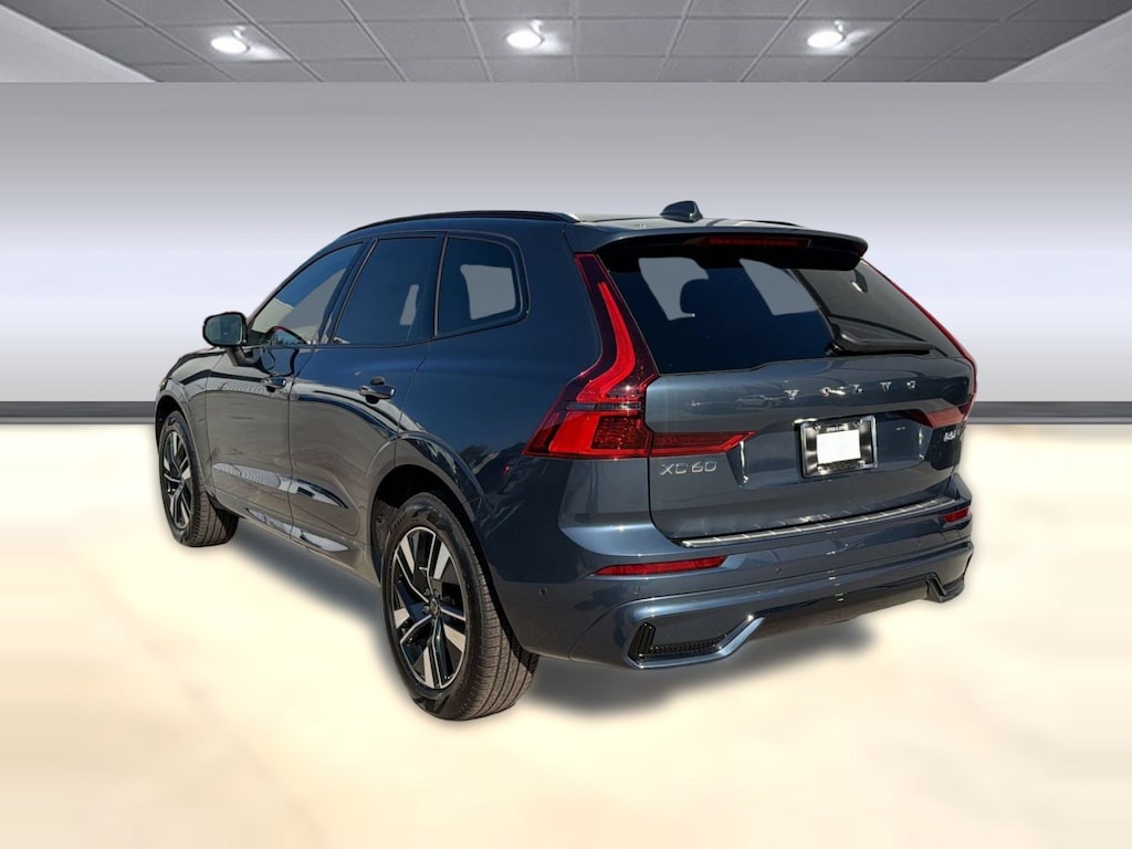 New 2026 Volvo XC60 B5 Plus SUV