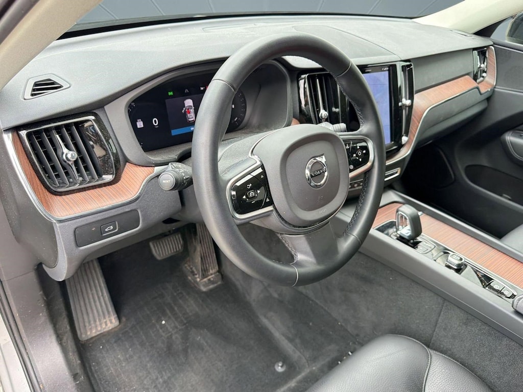 Used 2023 Volvo XC60 Plus Dark Theme SUV