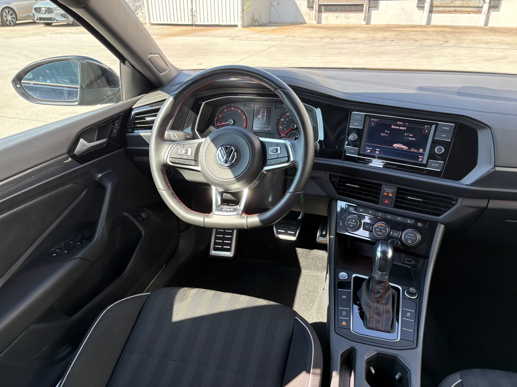 2019 Volkswagen Jetta GLI S photo 4