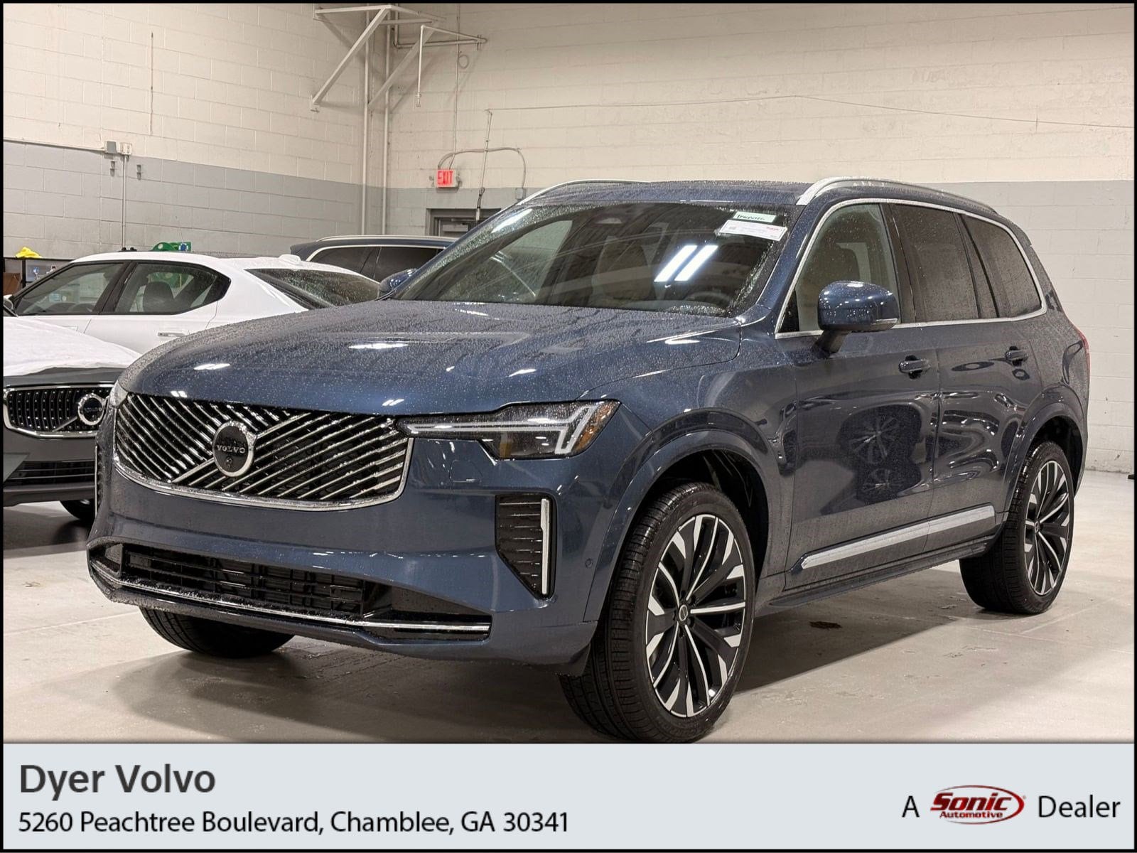 2026 Volvo XC90 Plus's photo