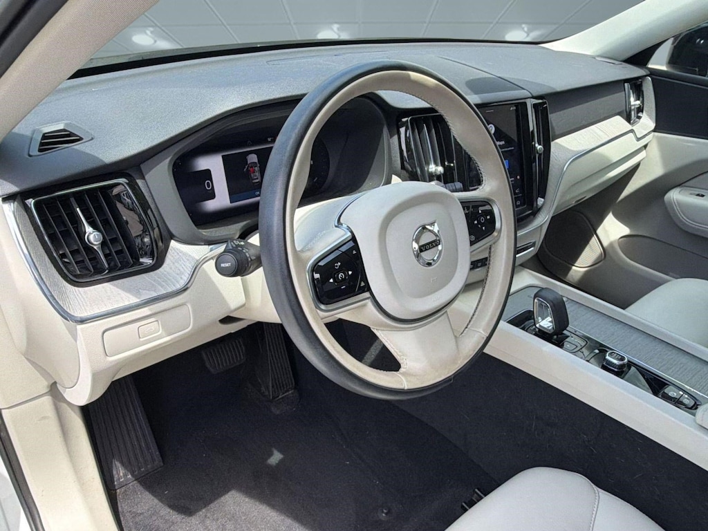 Certified 2024 Volvo XC60 Plus Dark Theme SUV