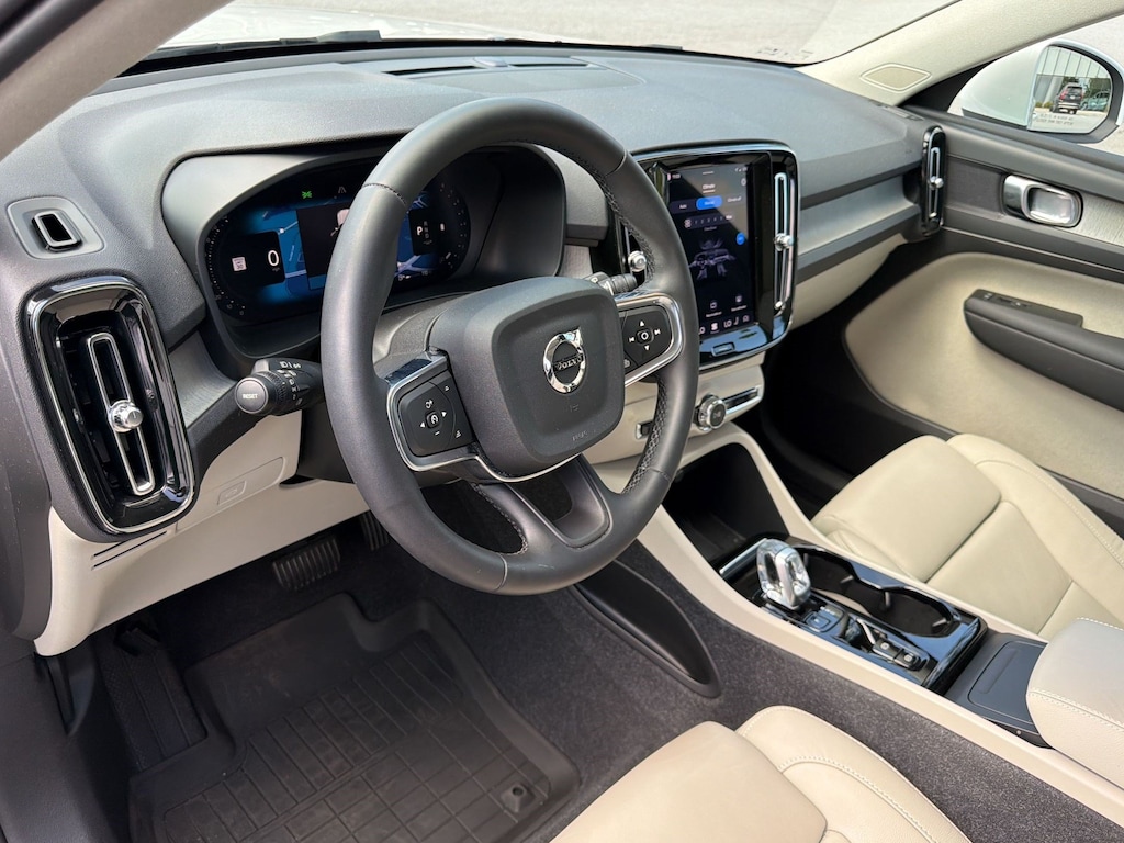 Used 2023 Volvo XC40 Plus Bright Theme SUV