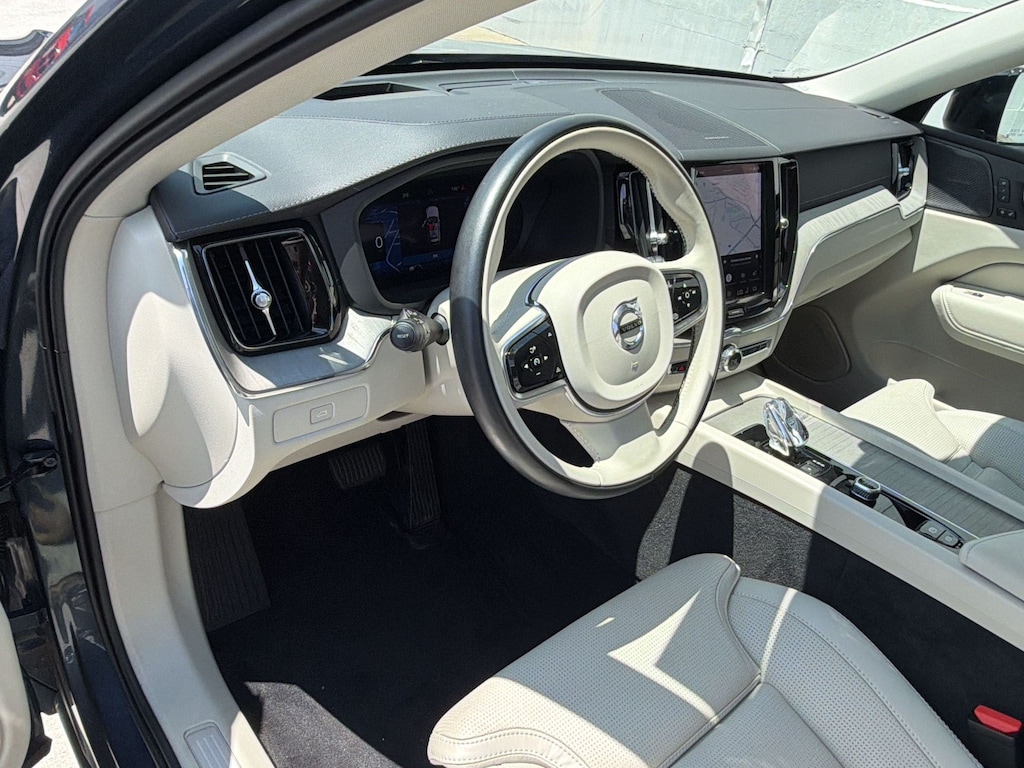 Certified 2024 Volvo XC60 Ultimate Dark Theme SUV