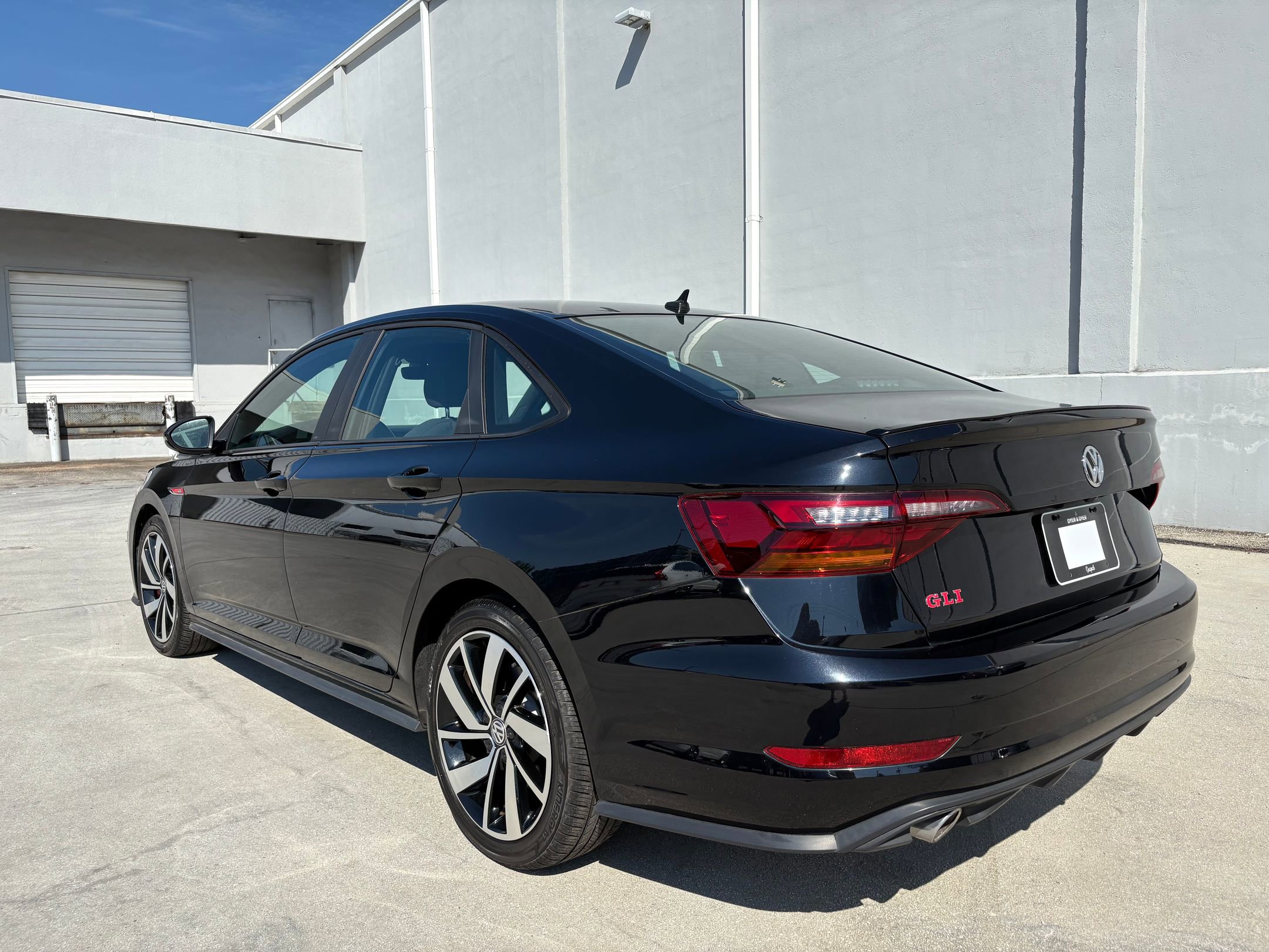 2019 Volkswagen Jetta GLI S photo 3