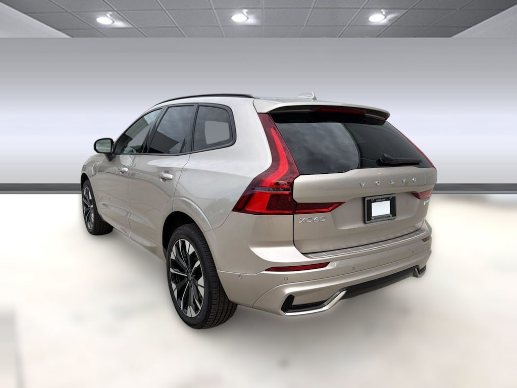 New 2026 Volvo XC60 plug-in hybrid T8 Plus SUV