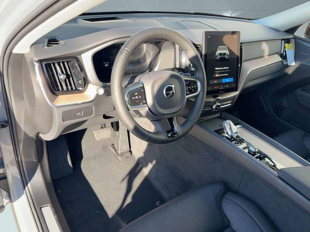 New 2026 Volvo XC60 B5 Ultra SUV