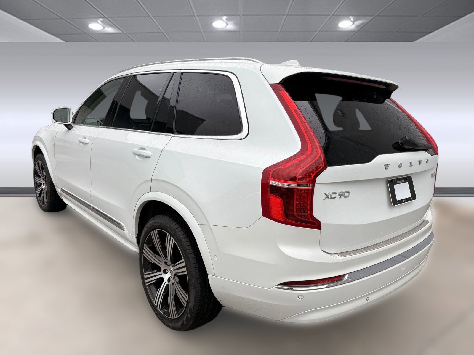 2025 Volvo XC90 Plus photo 3
