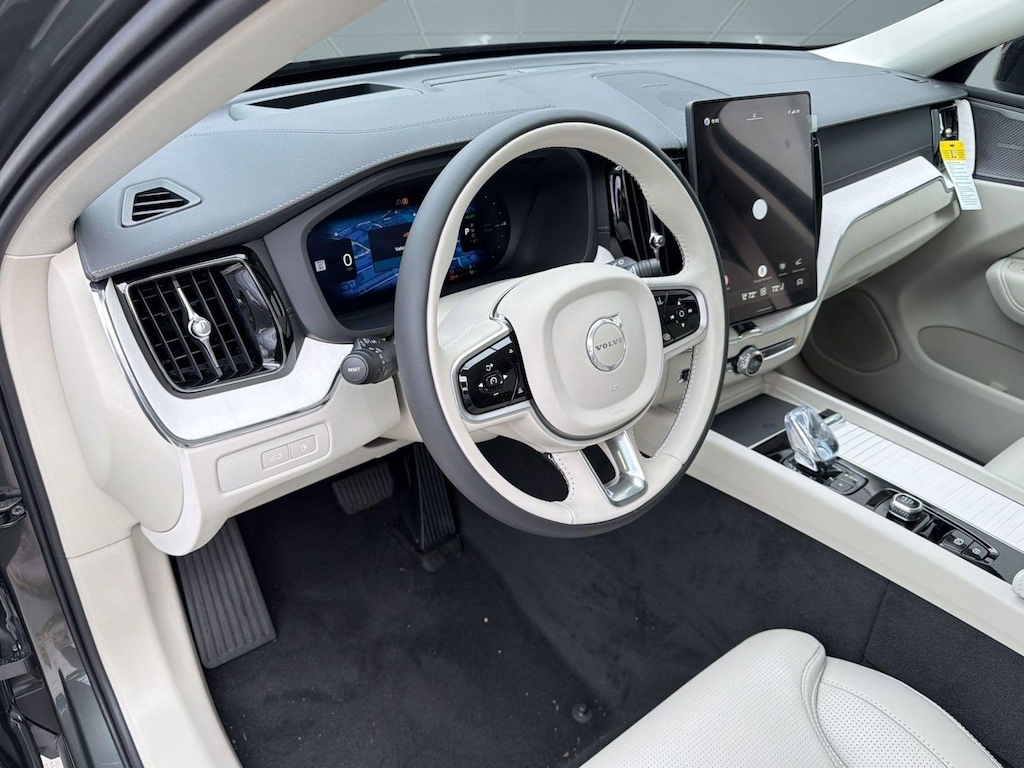 New 2026 Volvo XC60 plug-in hybrid T8 Ultra SUV