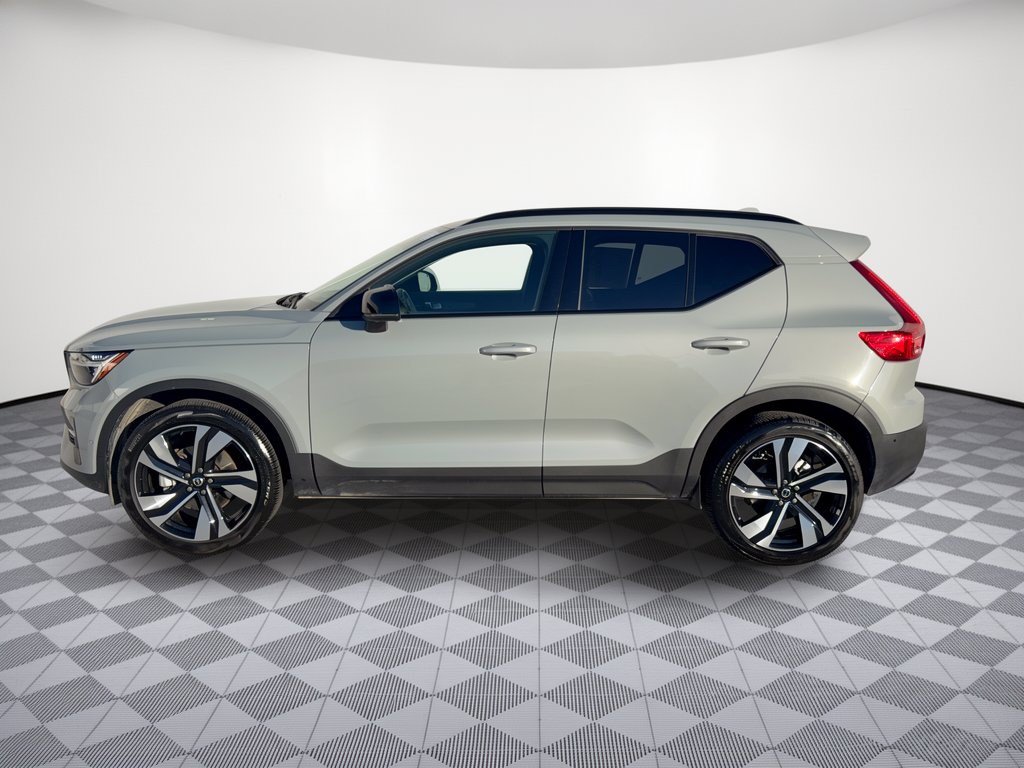 Certified 2025 Volvo XC40 Ultra Dark Theme SUV
