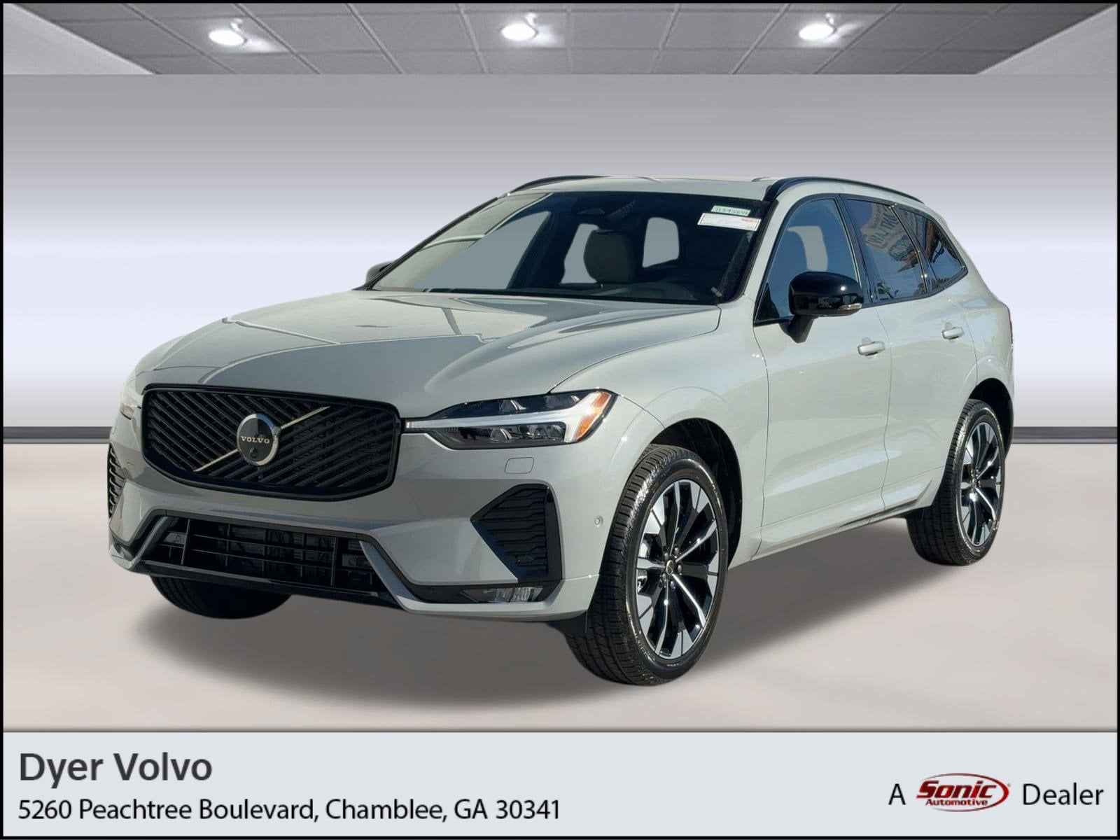 2026 Volvo XC60 Plus's photo