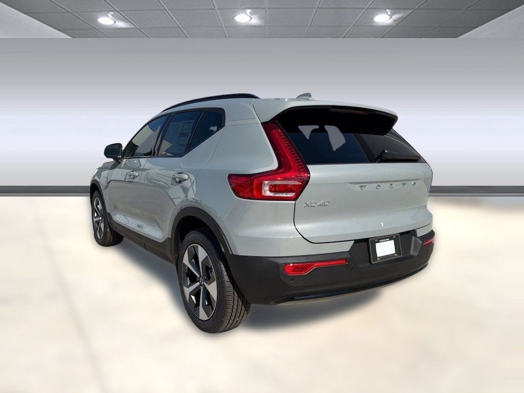 New 2026 Volvo XC40 B5 Plus SUV